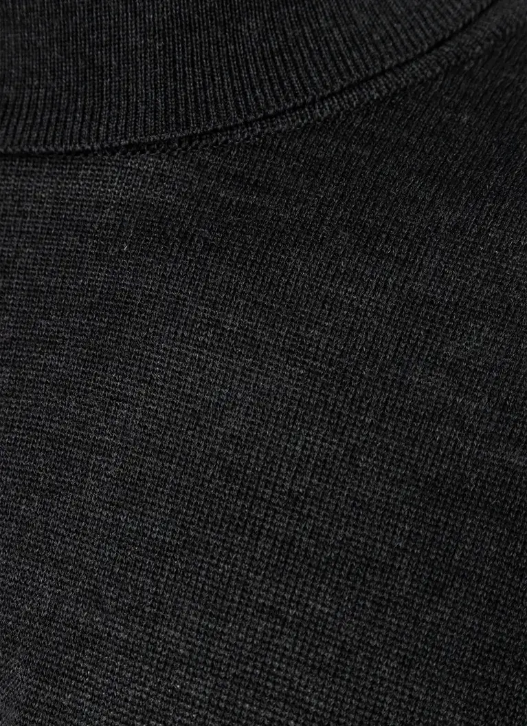 Maerz Muenchen Rollkragenpullover100% MerinowolleArt. Nr. 490600-591