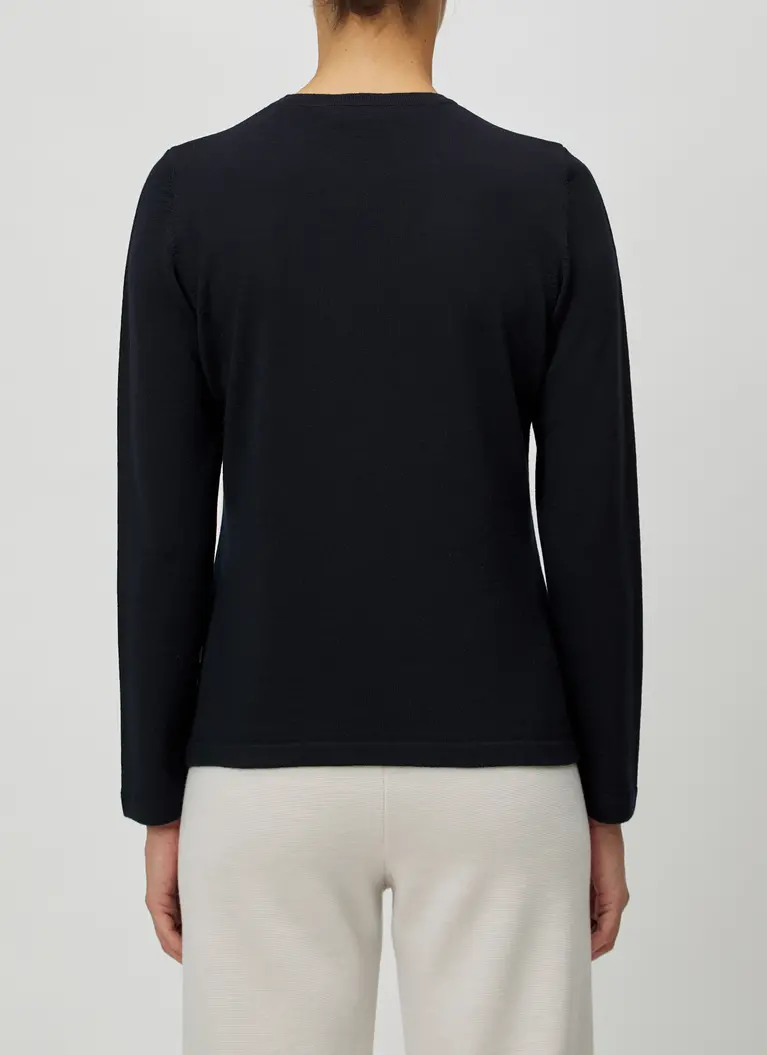 Maerz Muenchen Rundhalspullover100% MerinowolleArt. Nr. 301000-399