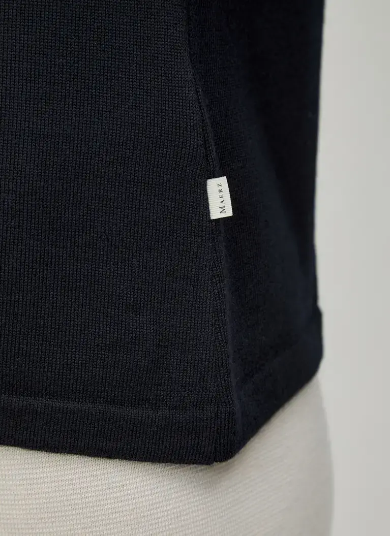 Maerz Muenchen Rundhalspullover100% MerinowolleArt. Nr. 301000-399