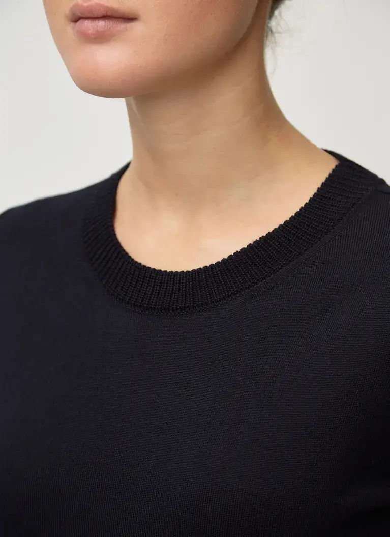 Maerz Muenchen Rundhalspullover100% MerinowolleArt. Nr. 308300-399