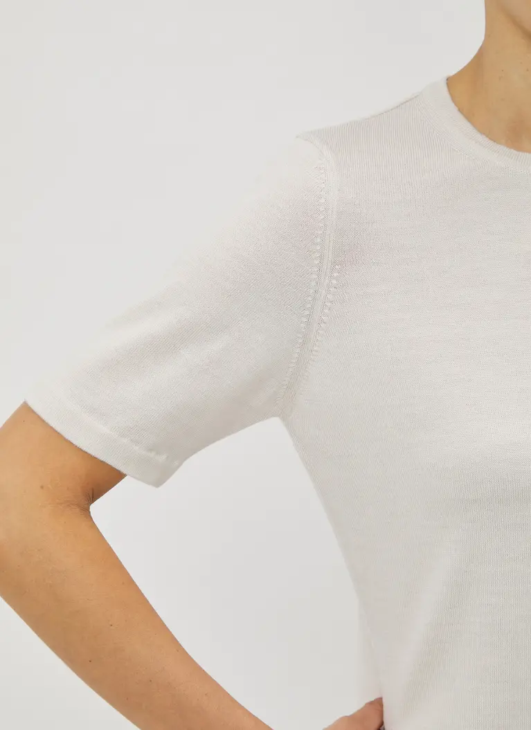 Maerz Muenchen Rundhalspullover100% MerinowolleArt. Nr. 315000-509