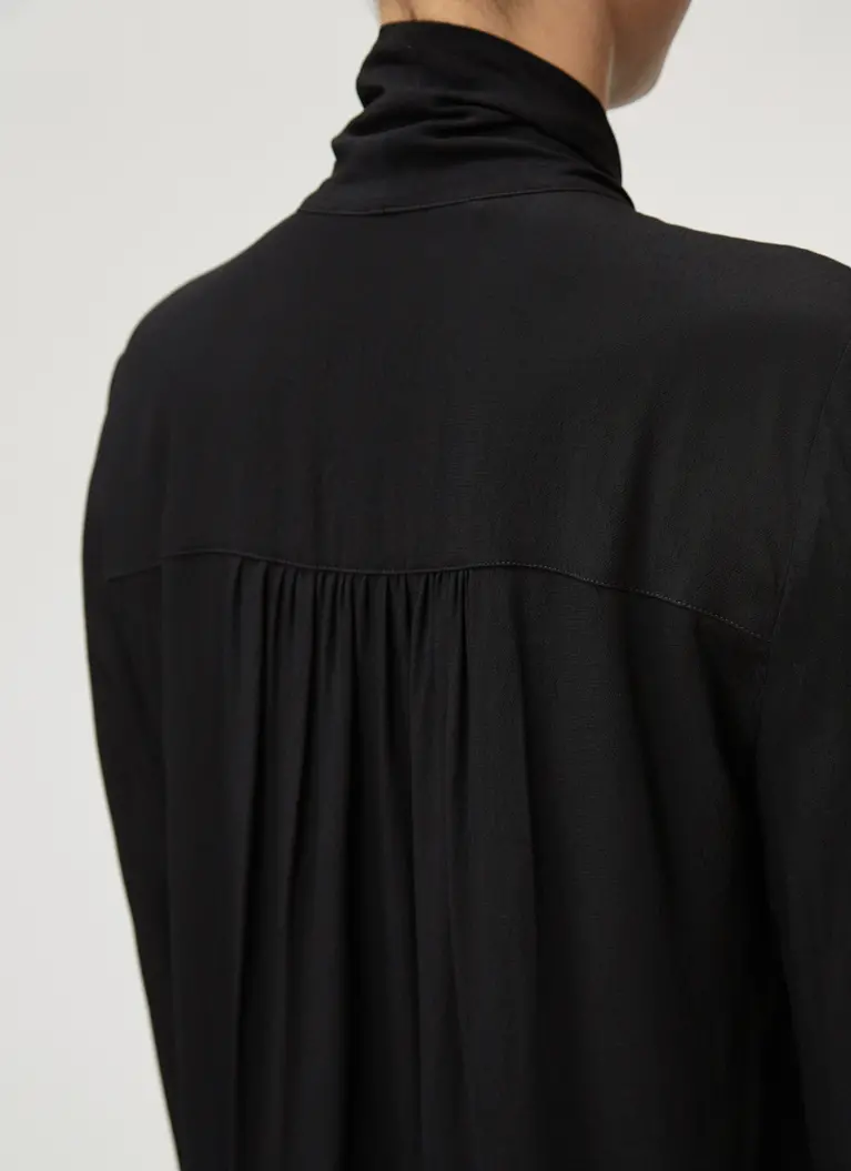 Maerz Muenchen Schluppenbluse100% ViskoseArt. Nr. 119600-595