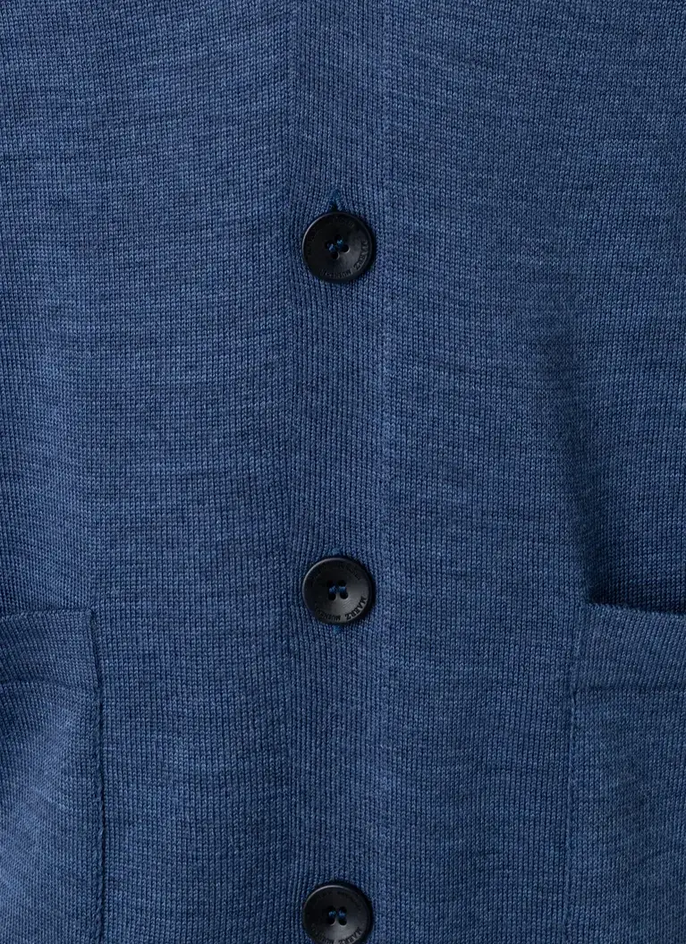 Maerz Muenchen Strick Cardigan100% MerinowolleArt. Nr. 581000-380