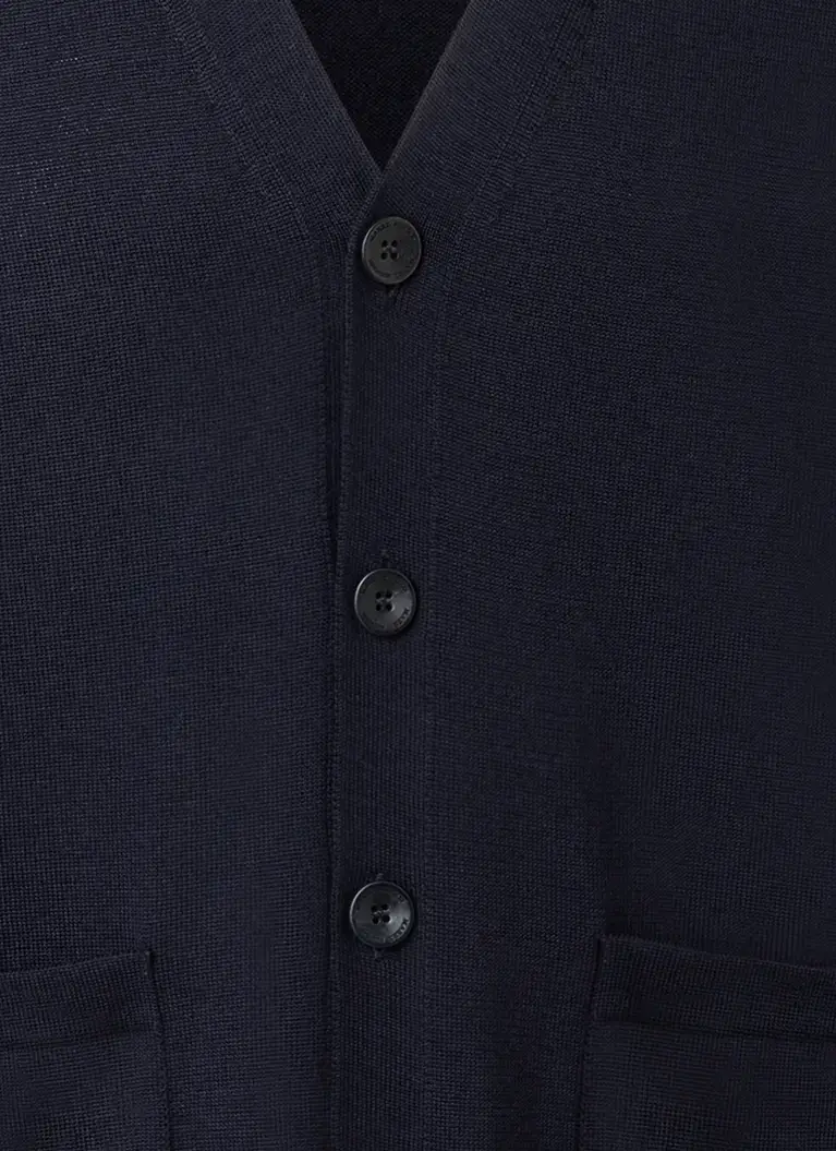 Maerz Muenchen Strick Cardigan100% MerinowolleArt. Nr. 581000-399