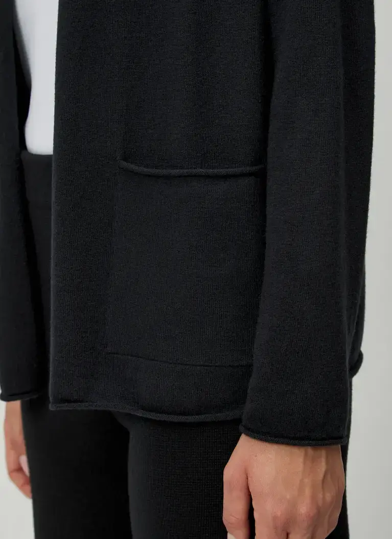 Maerz Muenchen Strickjacke100% Geelong-WolleArt. Nr. 235700-595