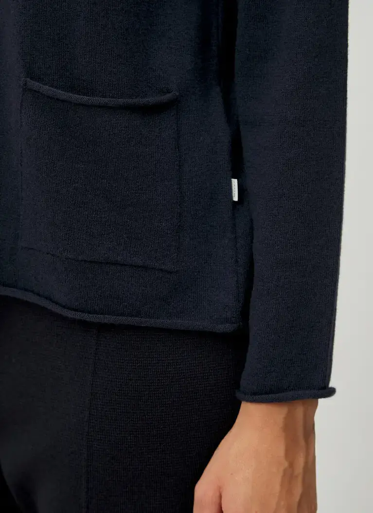 Maerz Muenchen Strickjacke100% Geelong-WolleArt. Nr. 244000-399