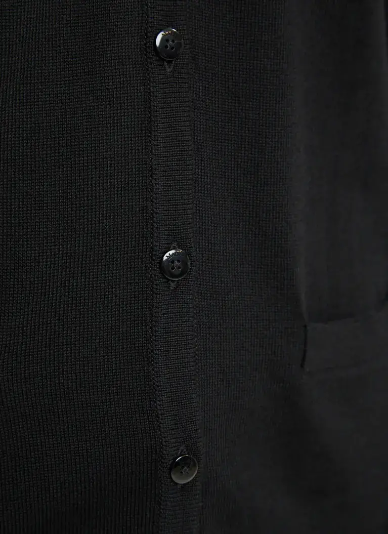 Maerz Muenchen Strickjacke100% MerinowolleArt. Nr. 200900-595