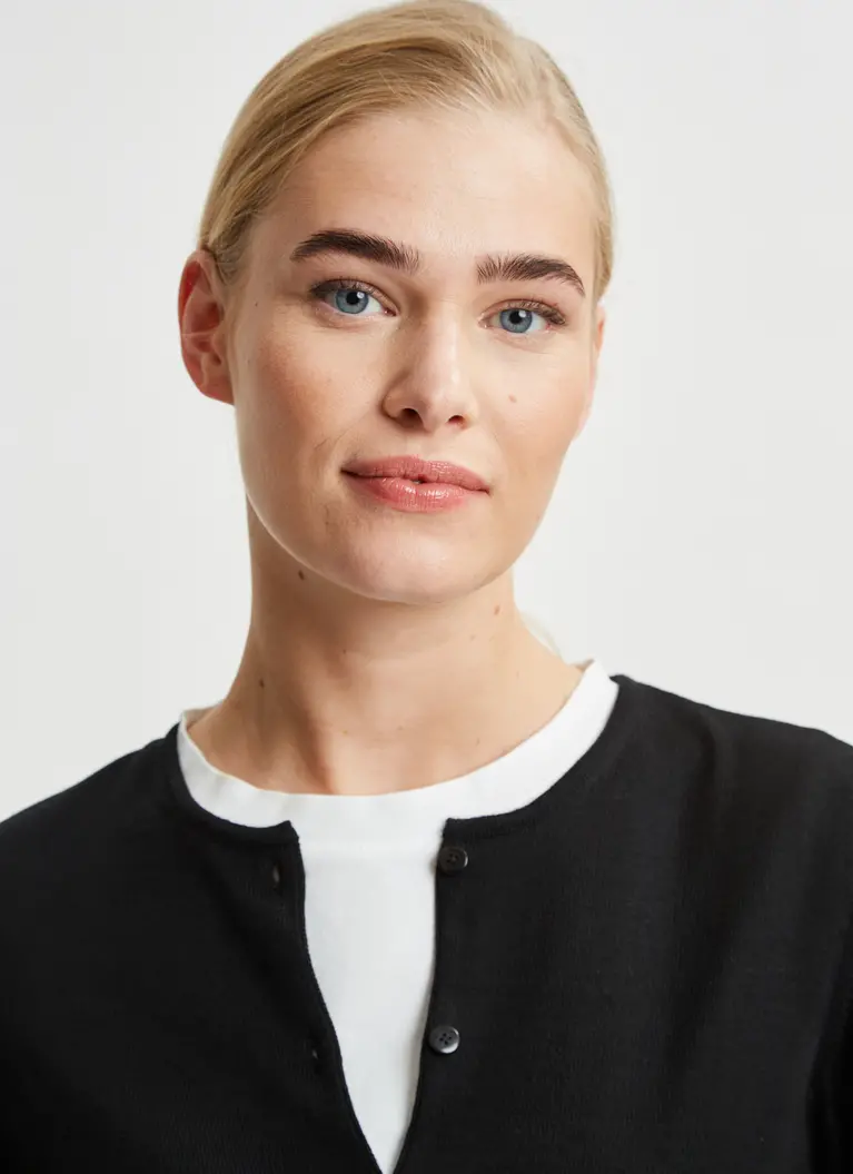 Maerz Muenchen Strickjacke100% MerinowolleArt. Nr. 242700-595