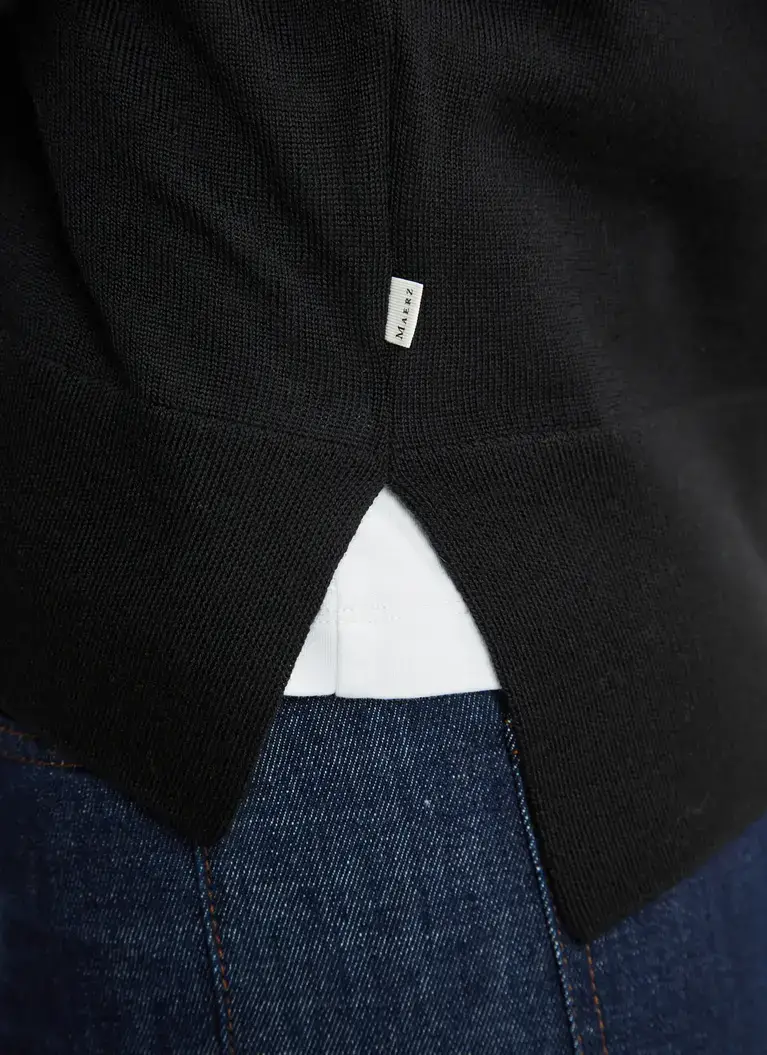 Maerz Muenchen Strickjacke100% MerinowolleArt. Nr. 242700-595