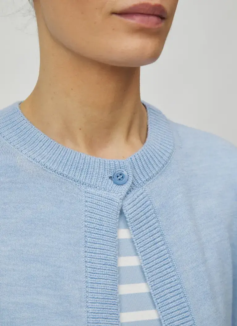 Maerz Muenchen Strickjacke100% MerinowolleArt. Nr. 259500-318