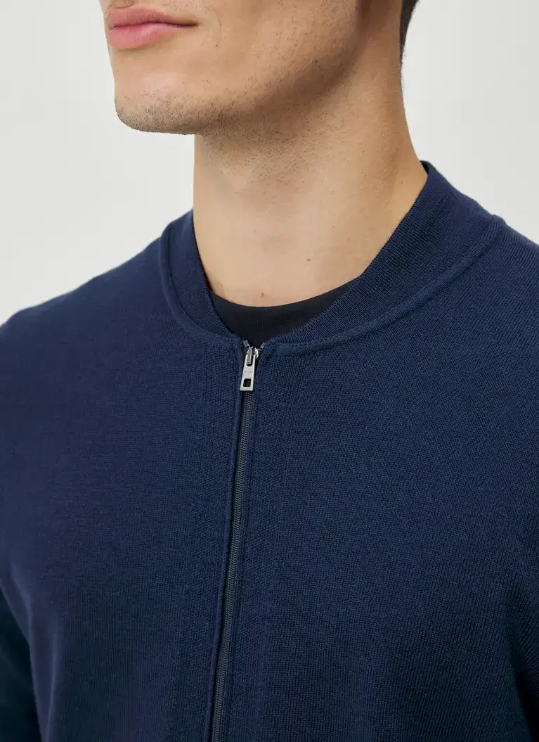 Maerz Muenchen Strickjacke100% MerinowolleArt. Nr. 520100-380