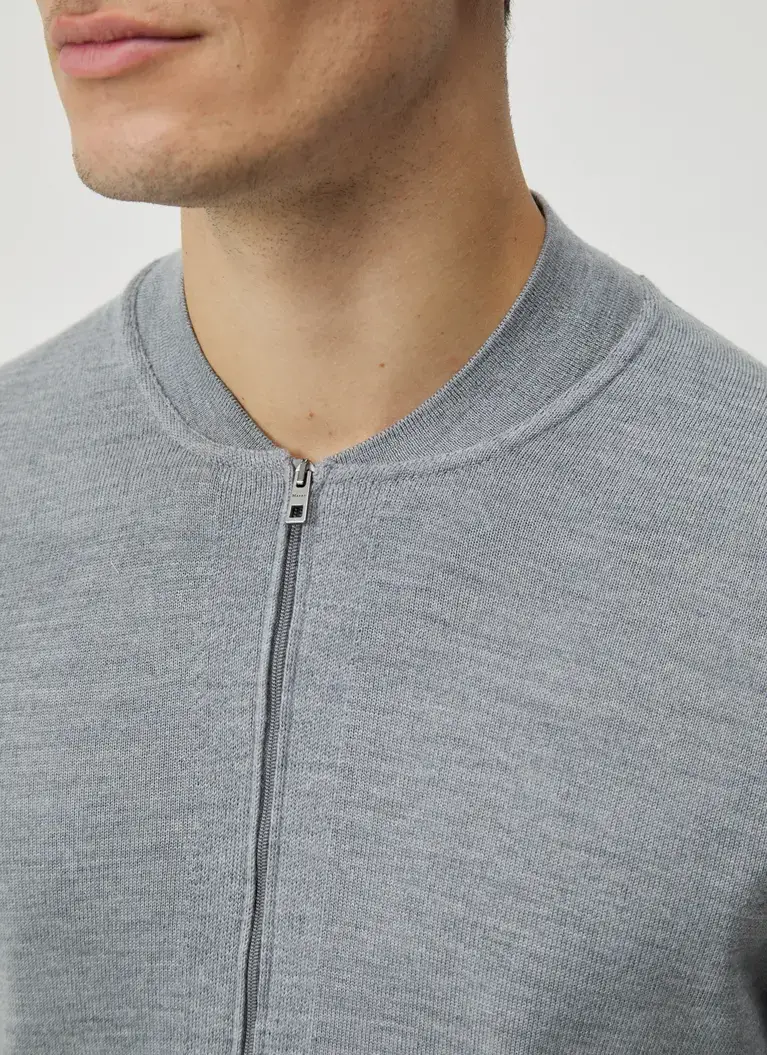 Maerz Muenchen Strickjacke100% MerinowolleArt. Nr. 520100-536