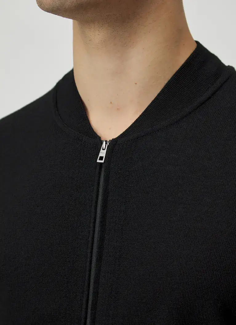 Maerz Muenchen Strickjacke100% MerinowolleArt. Nr. 520100-595