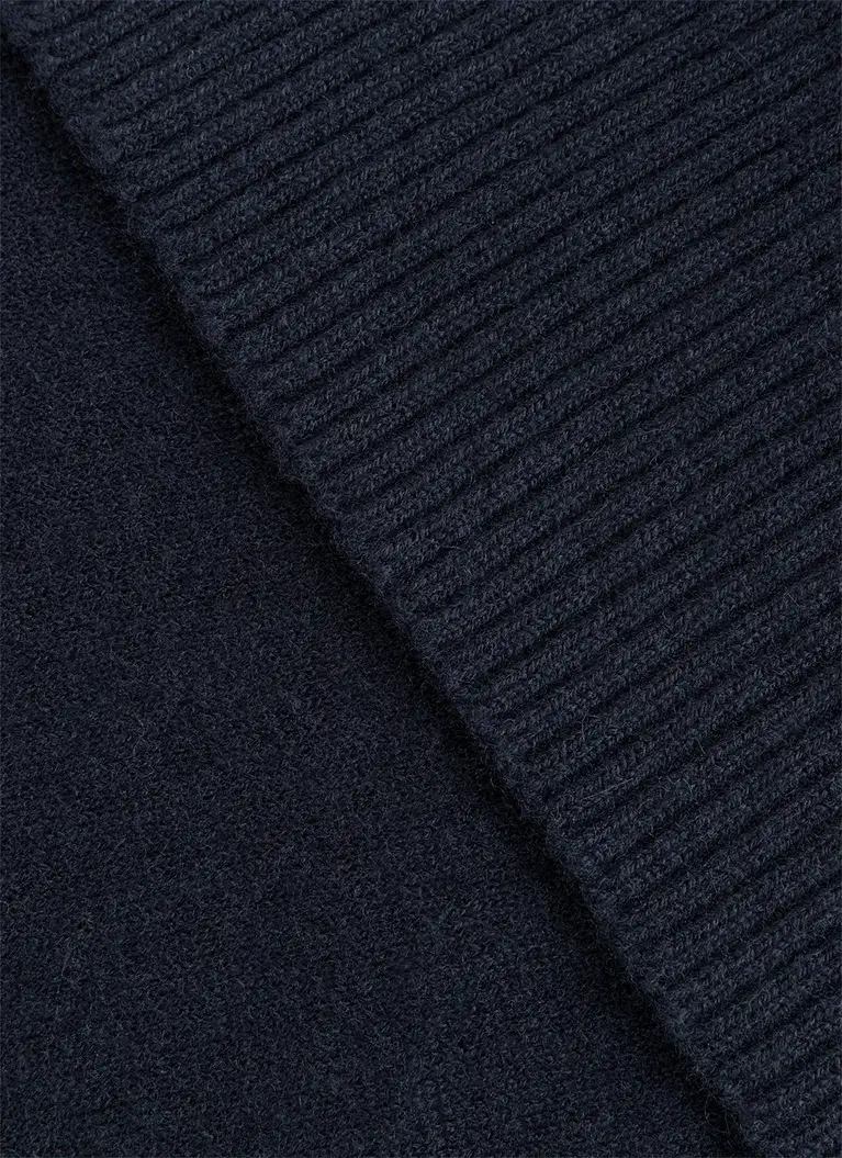 Maerz Muenchen Strickschal100% Geelong-WolleArt. Nr. 816300-399