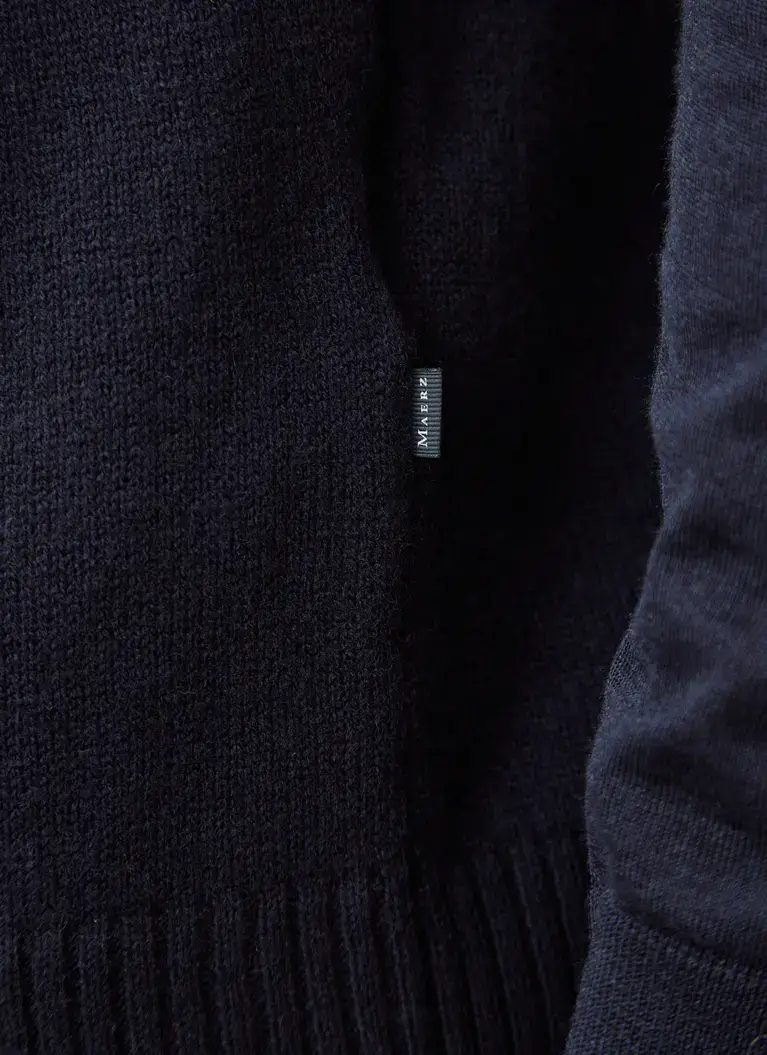 Maerz Muenchen Strickweste100% Geelong-WolleArt. Nr. 553600-399