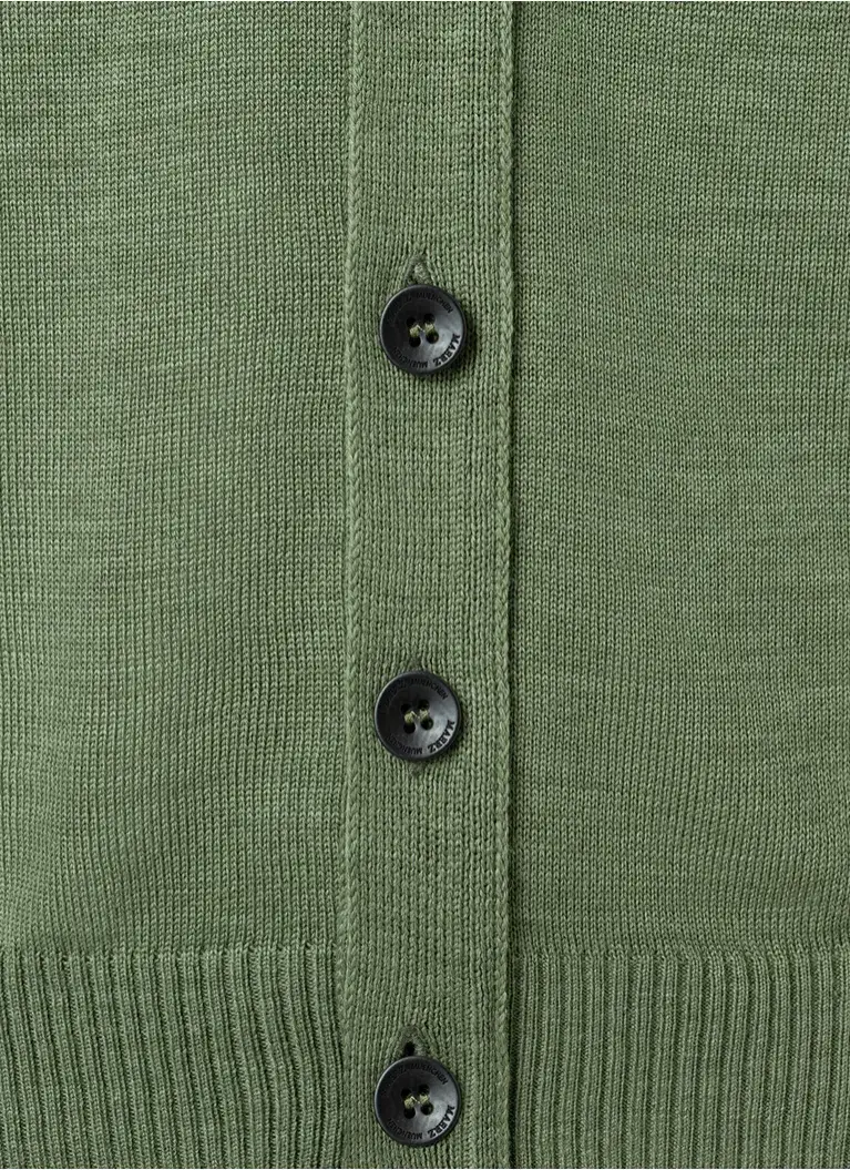 Maerz Muenchen Strickweste100% MerinowolleArt. Nr. 580500-228