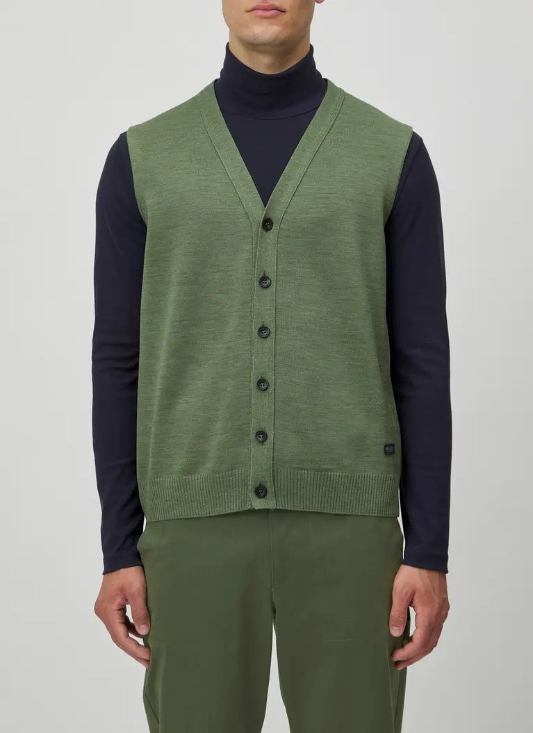 Maerz Muenchen Strickweste100% MerinowolleArt. Nr. 580500-228