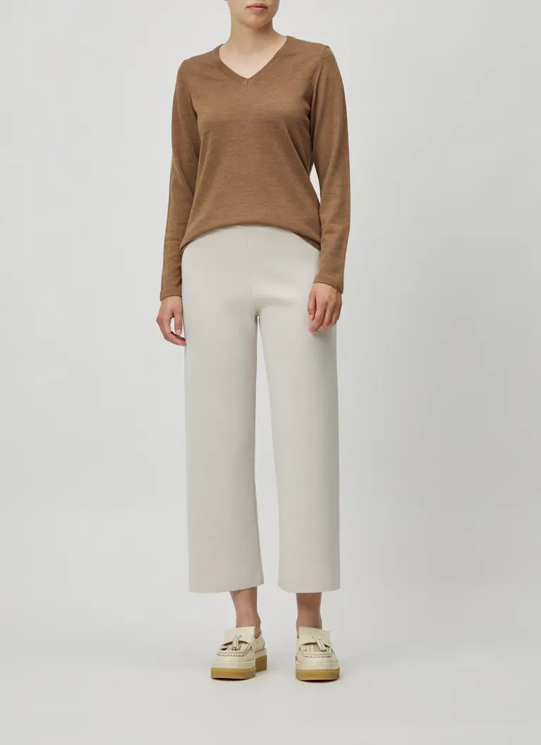 Maerz Muenchen V-Ausschnitt Pullover100% MerinowolleArt. Nr. 300000-107