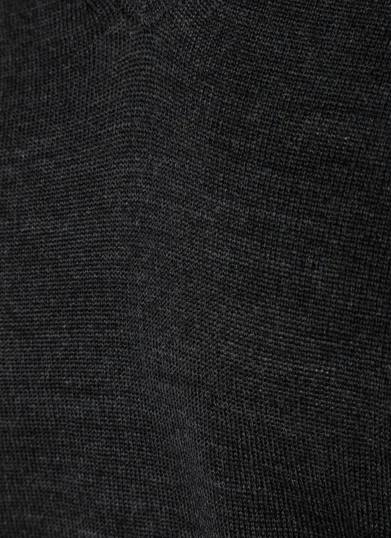 Maerz Muenchen V-Ausschnitt Pullover100% MerinowolleArt. Nr. 498840-591