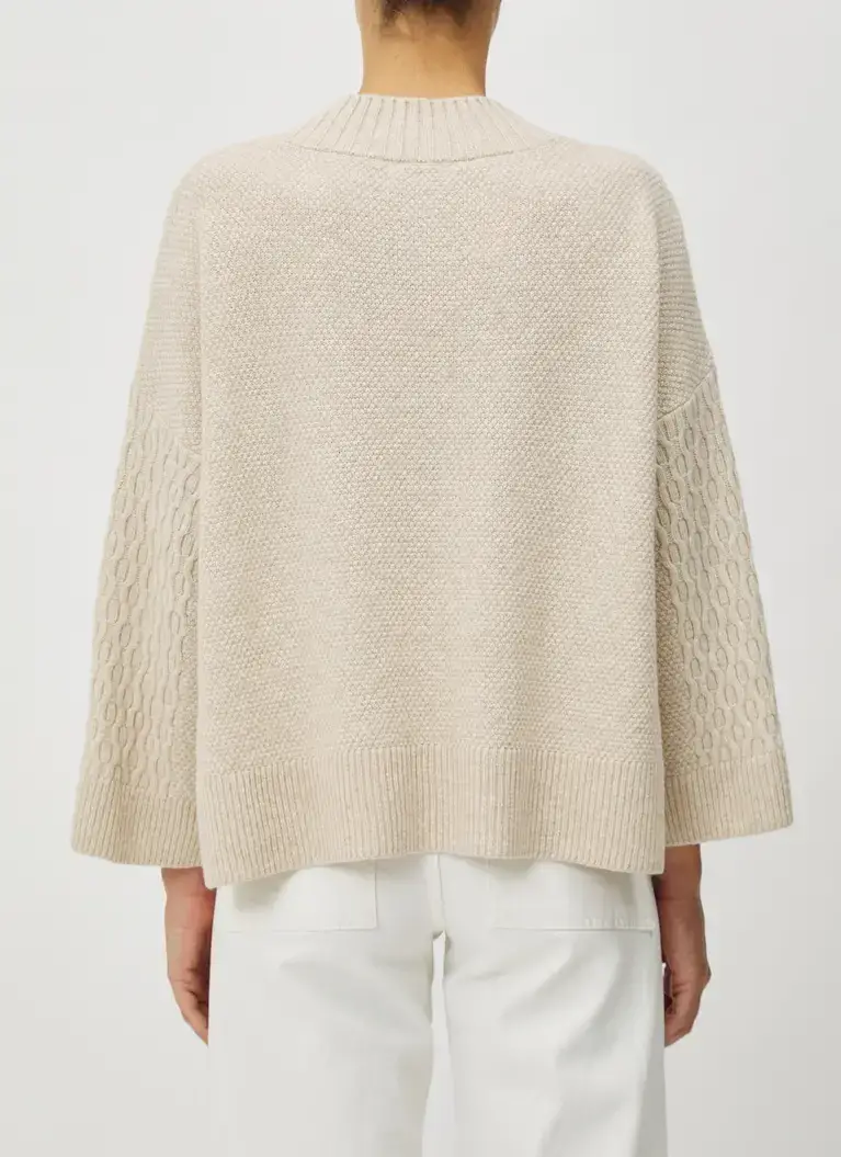 Maerz Muenchen V-Ausschnitt Pullover100% SchurwolleArt. Nr. 347700-112