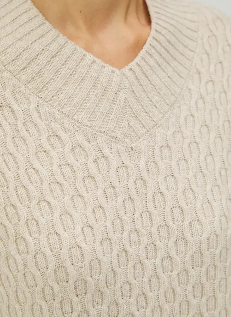 Maerz Muenchen V-Ausschnitt Pullover100% SchurwolleArt. Nr. 347700-112