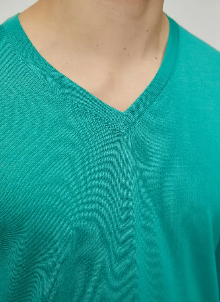 Maerz Muenchen V-Pullover100% MerinowolleArt. Nr. 403800-216