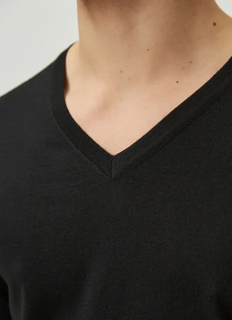 Maerz Muenchen V-Pullover100% MerinowolleArt. Nr. 403800-595