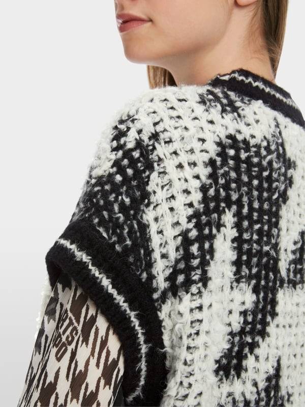 Marc Cain Chickcheck-Pullunder Knitted In Germany