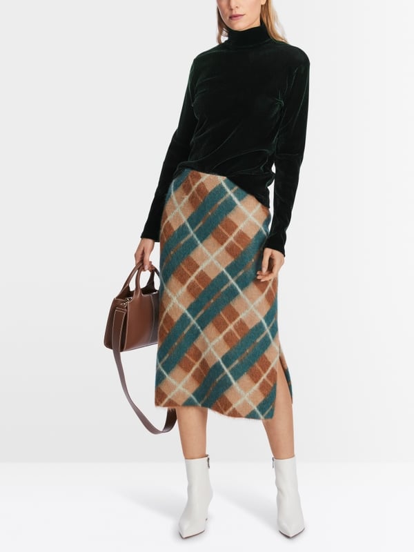 Marc Cain Figurnahes T-Shirt mit Rollkragen