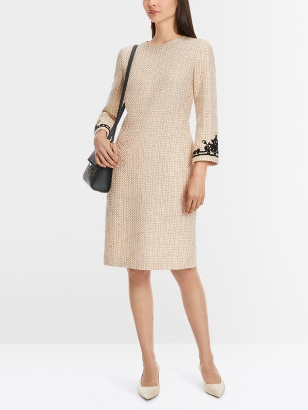 Marc Cain Glitzerndes Kleid mit Stickerei