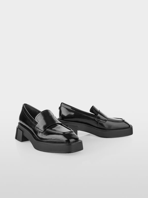 Marc Cain Halbschuh im Brush-Off-Leder