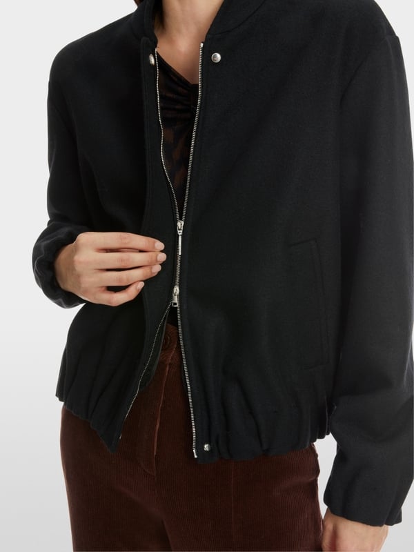 Marc Cain Jacke Aus 100 % Wolle Knitted In Germany