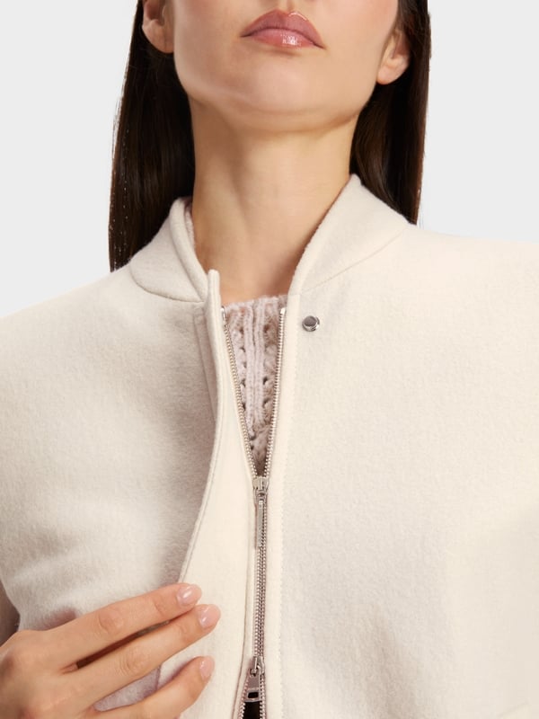 Marc Cain Jacke Aus 100 % Wolle Knitted In Germany