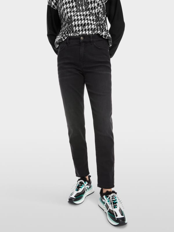 Marc Cain Jeans Modell SILEA "Rethink Together"