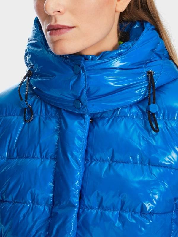 Marc Cain Körpernahe Outdoor-Jacke Mit Kapuze