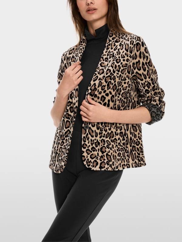 Marc Cain Körpernaher Blazer In Nickisamt