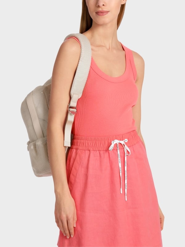 Marc Cain Körpernahes, ärmelloses Top