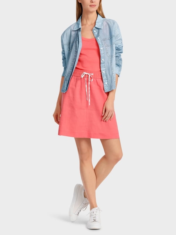 Marc Cain Körpernahes, ärmelloses Top