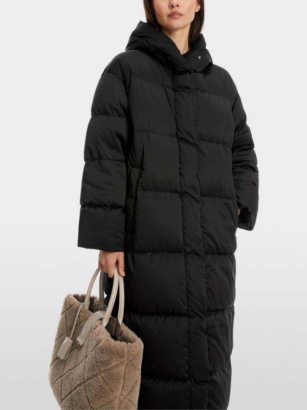 Marc Cain Langer Daunenmantel Mit Kapuze