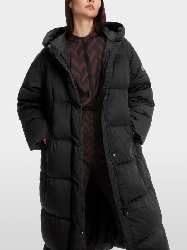 Marc Cain Langer Daunenmantel Mit Kapuze