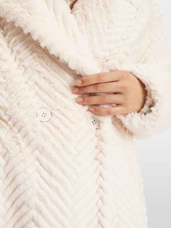 Marc Cain Mantel Aus Fun Fur In Fischgrat