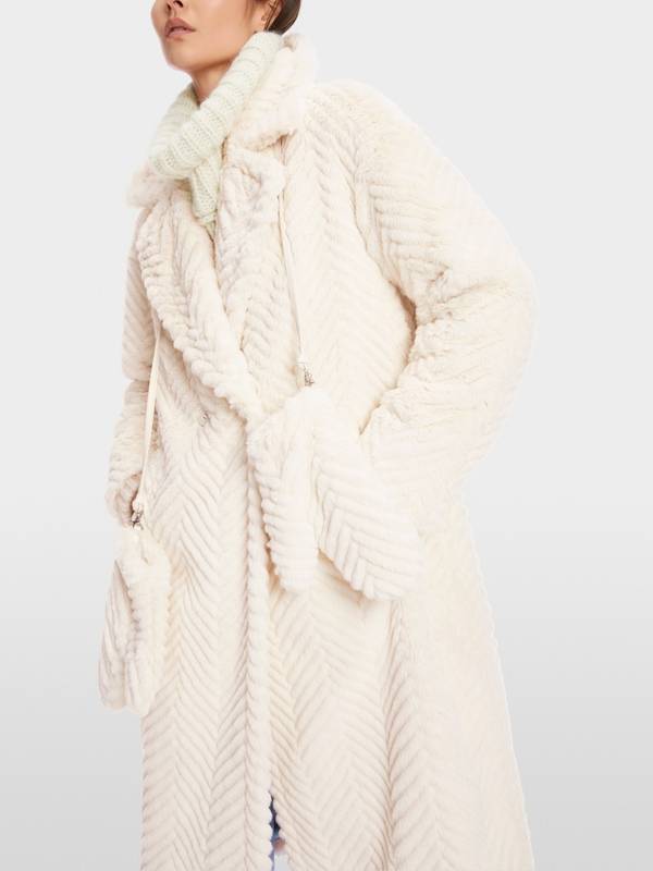 Marc Cain Mantel Aus Fun Fur In Fischgrat