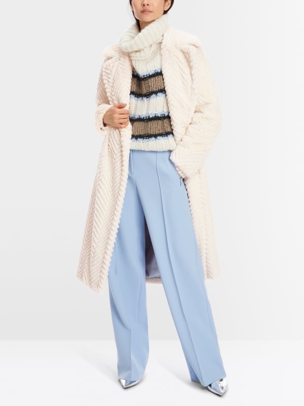 Marc Cain Mantel aus Fun Fur in Fischgrat