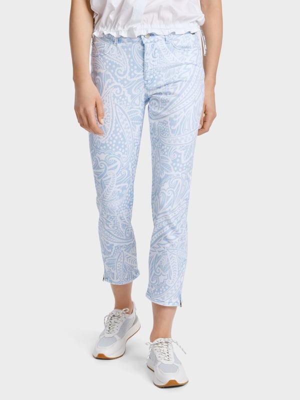 Marc Cain Modell SILEA – Jeans “Rethink Together”