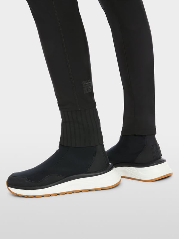 Marc Cain Modell SINNAR Im Sportiven Slim Fit