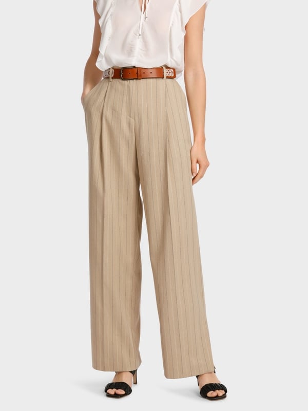 Marc Cain Modell WASCO – Hose In Nadelstreif