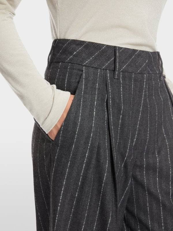 Marc Cain Modell WICHITA Puddle Pants In Streif