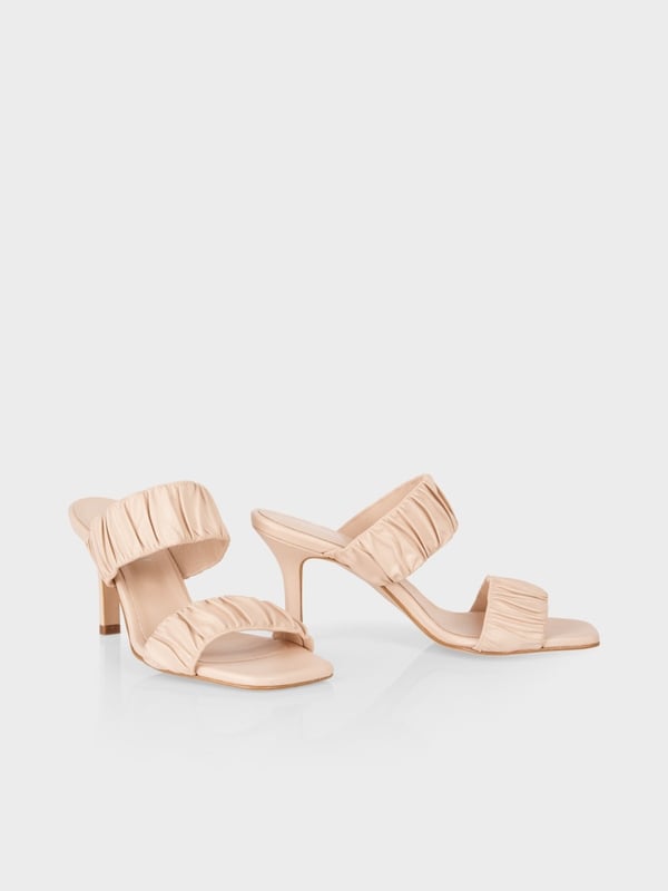 Marc Cain Mules mit gesmokten Riemen