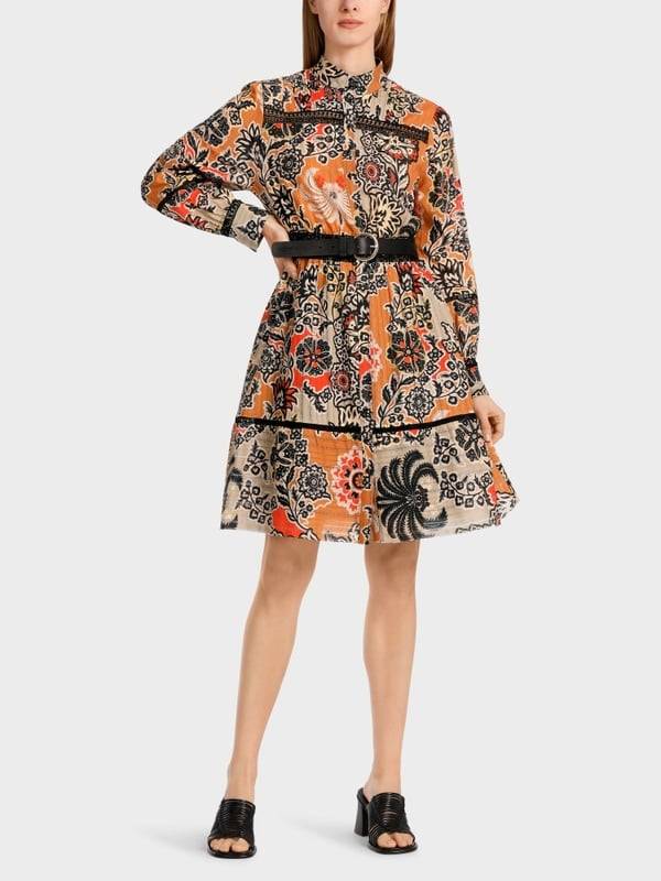 Marc Cain Tailliertes Stufenkleid Mit Stehkragen