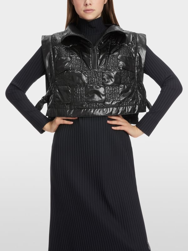 Marc Cain Wattierter Pullunder Knitted In Germany